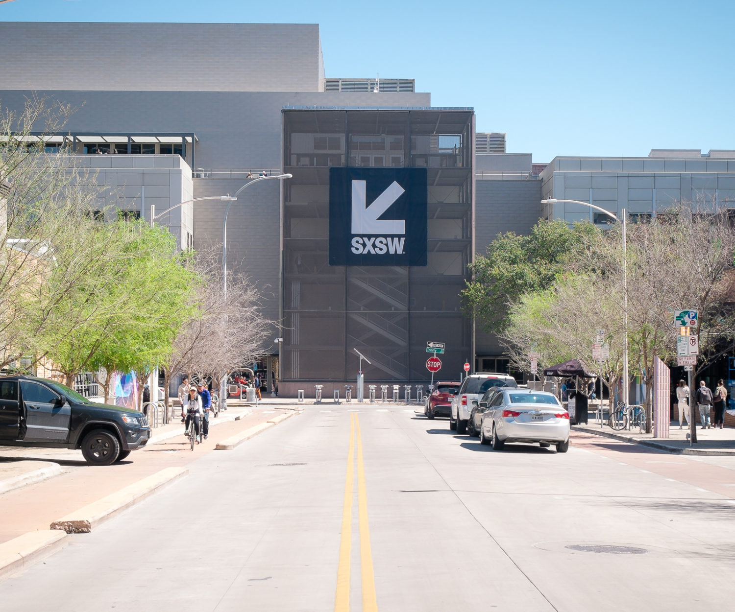 Fachada do Austin Convention Center em março de 2018.