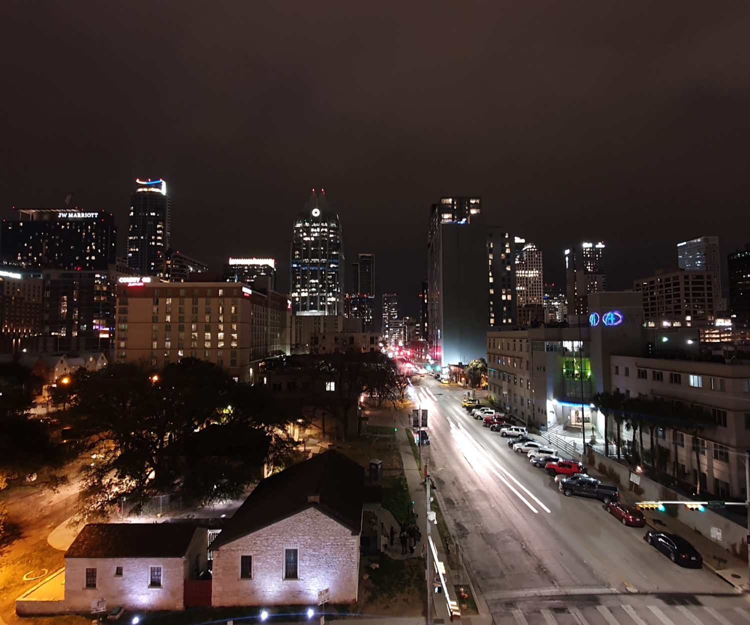 Vista da 5th Street a partir do hotel Hilton, em Austin.