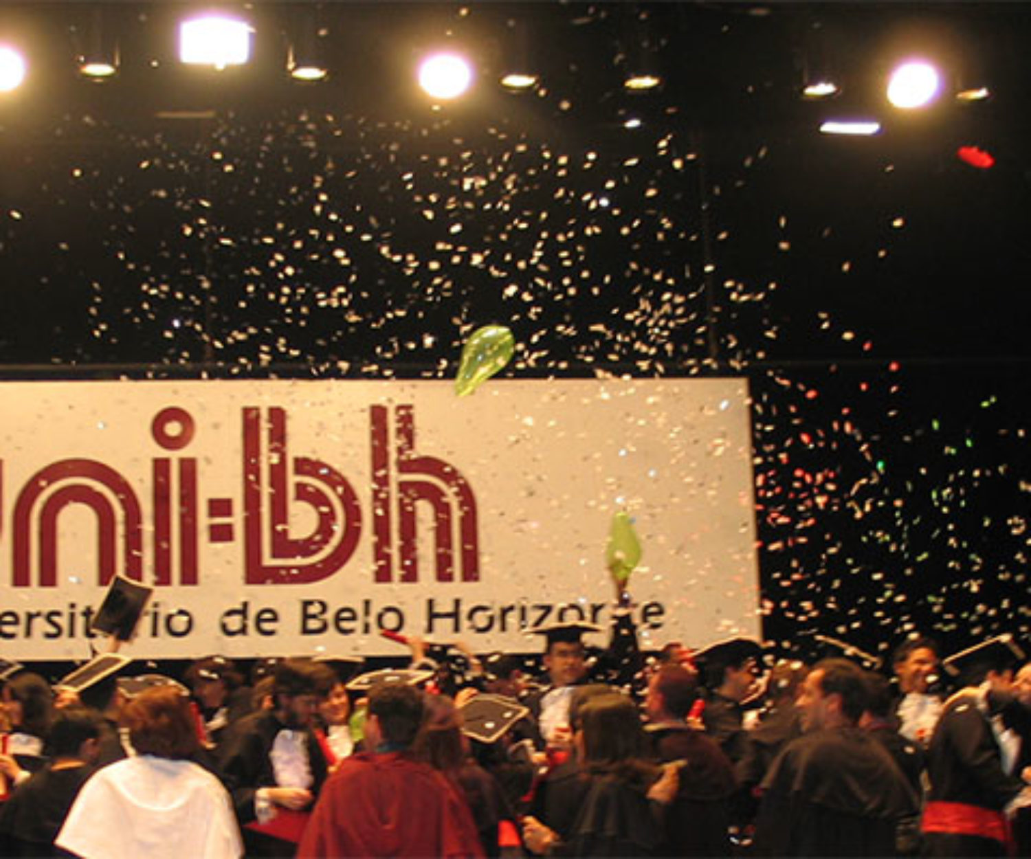 Acabooou! Acabooou! É teetra, é teetra!